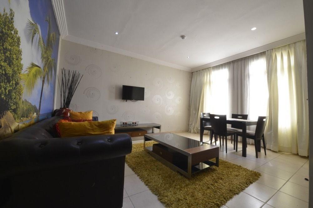 Palazzo Dumont Hotel Ikuata Екстер'єр фото