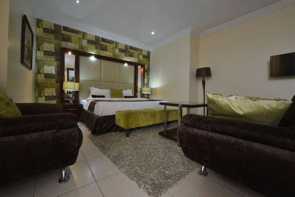 Palazzo Dumont Hotel Ikuata Екстер'єр фото